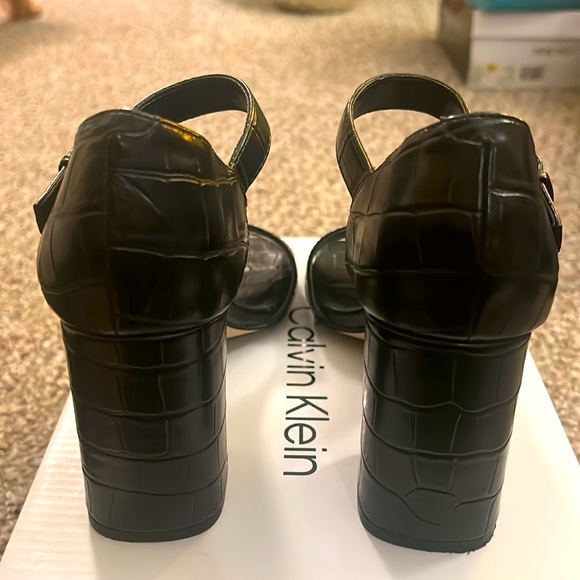 Calvin Klein stacked heel open toe - Picture 3 of 6